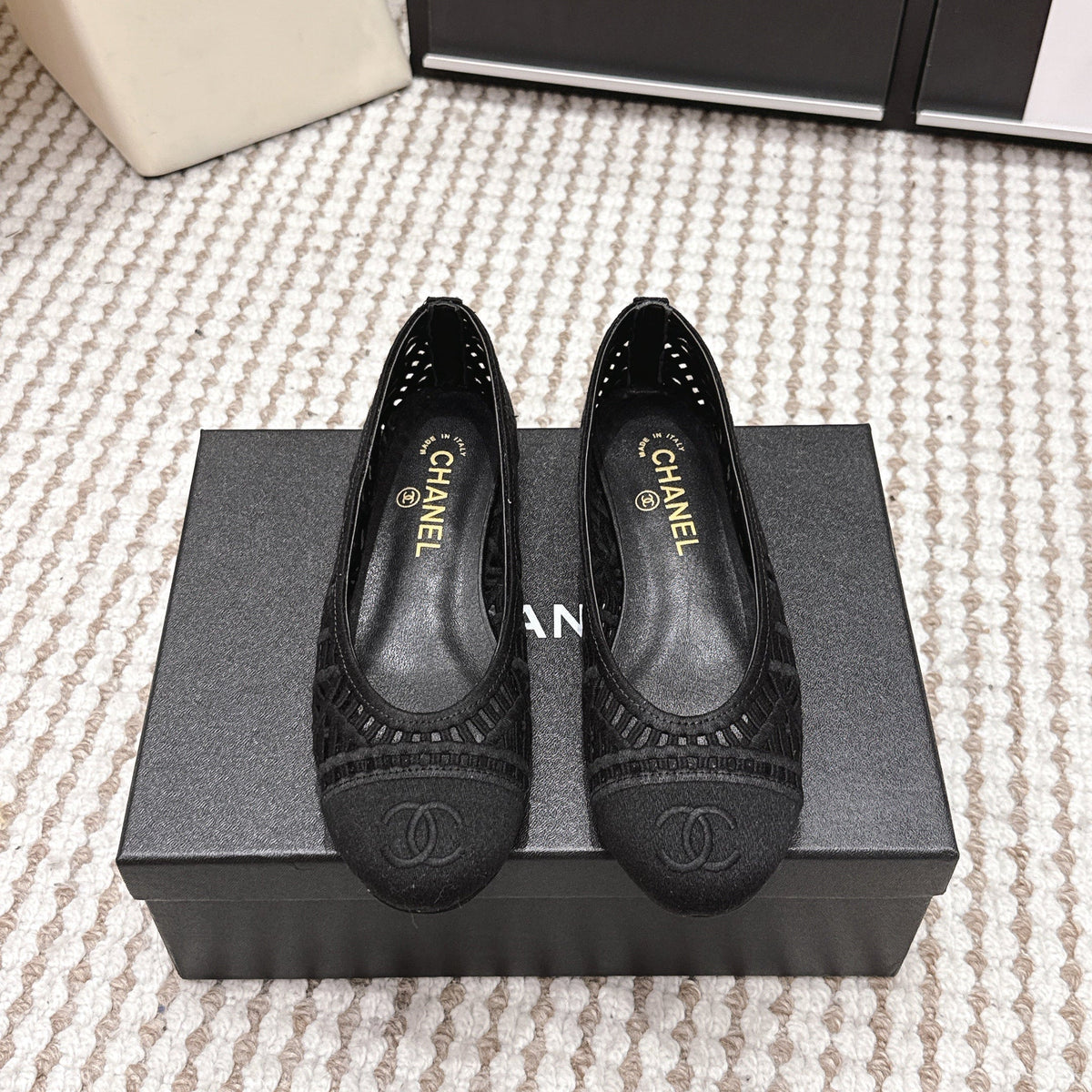 CHANEL 26S BALLET FLATS IN BLACK MESH AND FABRIC