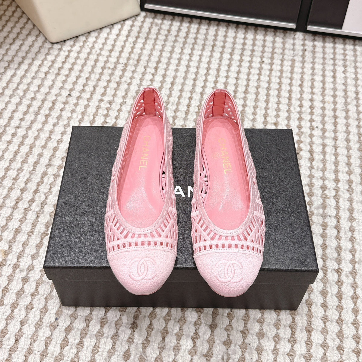 CHANEL 26S BALLET FLATS IN LIGHT PINK MESH AND FABRIC