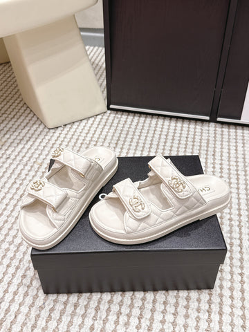 CHANEL 26S SANDALS IN CREAM WHITE CALFSKIN