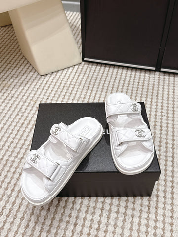 CHANEL 26S SANDALS IN WHITE CALFSKIN