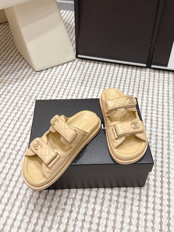 CHANEL 26S SANDALS IN LIGHT SAND BEIGE CALFSKIN