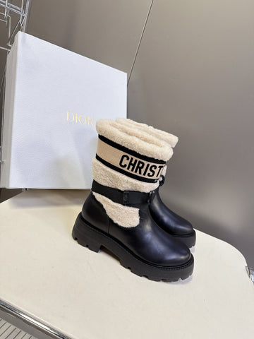 DIOR 25S D-MAJOR ANKLE BOOTS IN BLACK LAMBSKIN AND CREAM WHITE WOOL