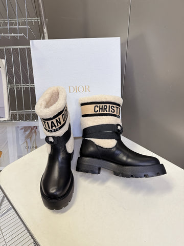DIOR 25S D-MAJOR ANKLE BOOTS IN BLACK LAMBSKIN AND CREAM WHITE WOOL