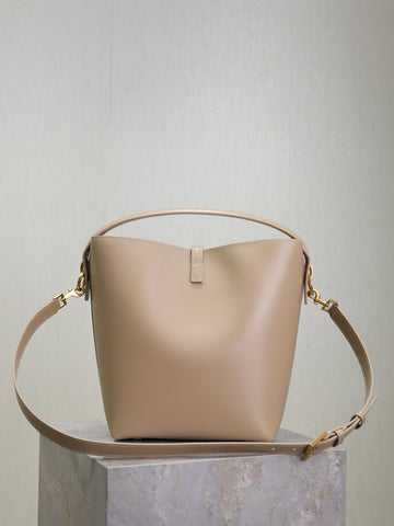 YSL 25S LE 5 À 7 BUCKET 26 IN NUDE CALFSKIN GOLD HARDWARE