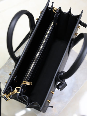 YSL 25S SAC DE JOUR GM 32 IN BLACK SUPPLE GRAINED CALFSKIN GOLD HARDWRE