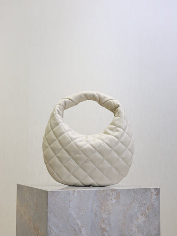 YSL 25S ICARINO 17 IN WHITE QUILTED CALFSKIN GOLD HARDWRE
