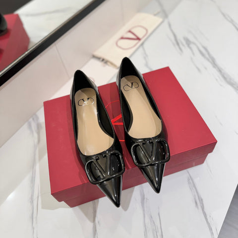 VALENTINO 26S BALLET FLATS IN BLACK PATENT CALFSKIN