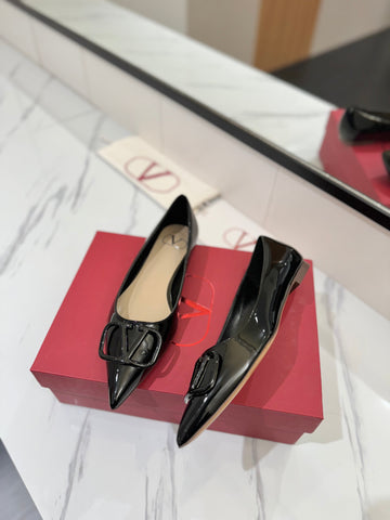 VALENTINO 26S BALLET FLATS IN BLACK PATENT CALFSKIN