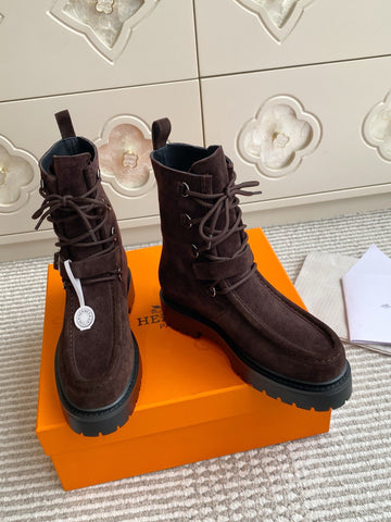 HM 25S ANKLE BOOTS IN DARK BROWN SUEDE