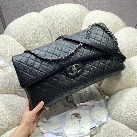 CHANEL 26S FLAP BAG 46 IN BLACK CAVIAR CALFSKIN