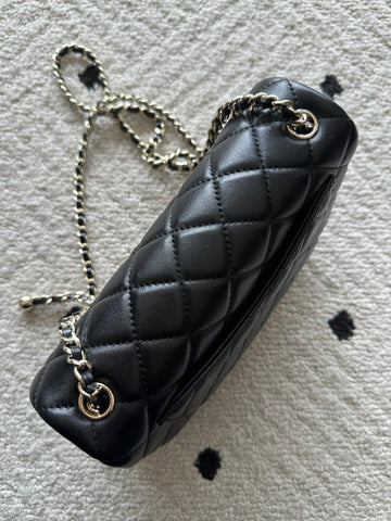 CHANEL 25S CLASSIC FLAP BAG MINI 20 IN BLACK LAMBSKIN WITH GOLD HARDWARE