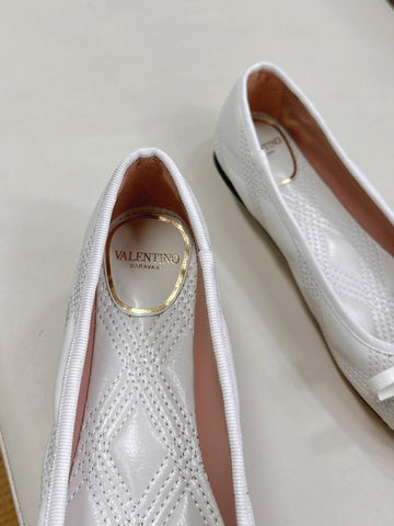 VLTN CLASSIC BALLET FLATS 25S IN WHITE CALFSKIN WITH BOW