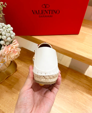 ROCKSTUD WHITE CANVAS ESPADRILLES