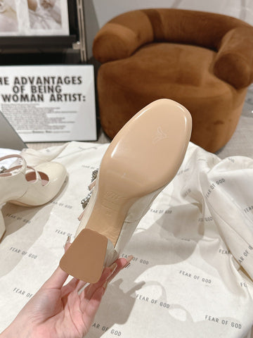 TRÈS VIVIER MARY JANE DOUBLE-STRAP PUMPS IN OFF WHITE PATENT CALFSKIN