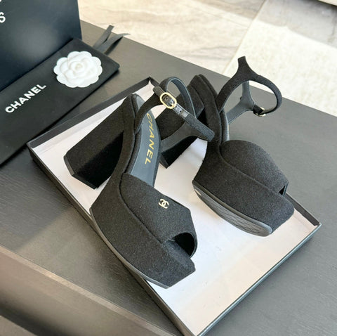 HIGH HEEL PLATFORM SANDALS IN BLACK SUEDE