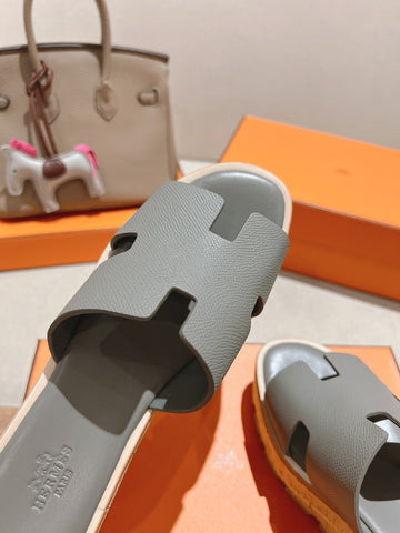 HM 25S HIGH WEDGE SANDALS IN LIGHT GREY LAMBSKIN STYLE 9
