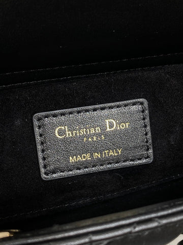 DIOR 25S SMALL LADY D‑JOY BAG 22 IN BLACK CALFSKIN GOLD HARDWARE