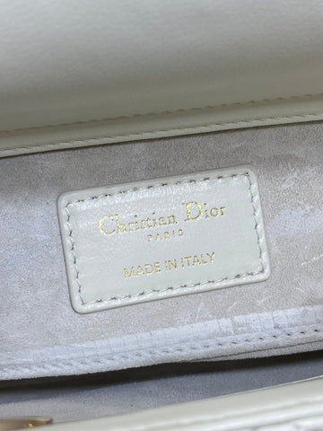 DIOR 25S SMALL LADY D‑JOY BAG 22 IN IVORY CALFSKIN GOLD HARDWRE
