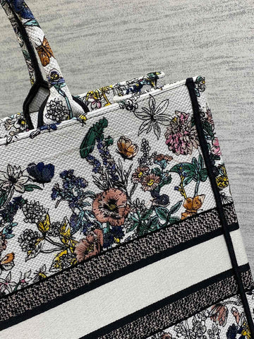 DIOR 25S LUCKY LARGE DIOR BOOK TOTE 42 IN MULTICOLOR DIOR FLOWERS CALENDAR ALLOVER EMBROIDERY