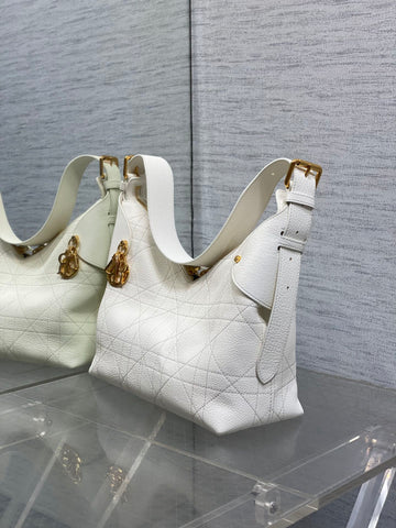 DIOR 25S MEDIUM VOYAGE BAG 28 IN IVORY FLAT MACROCANNAGE GRAINED CALFSKIN