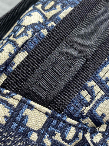 DIOR 25S TRAVEL BACKPACK 31 IN BLUE CANVAS OBLIQUE JACQUARD