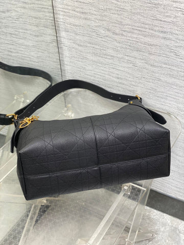 DIOR 25S VOYAGE BAG 34 IN BLACK FLAT MACROCANNAGE GRAINED CALFSKIN