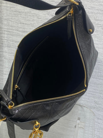 DIOR 25S VOYAGE BAG 34 IN BLACK FLAT MACROCANNAGE GRAINED GLOSSY CALFSKIN