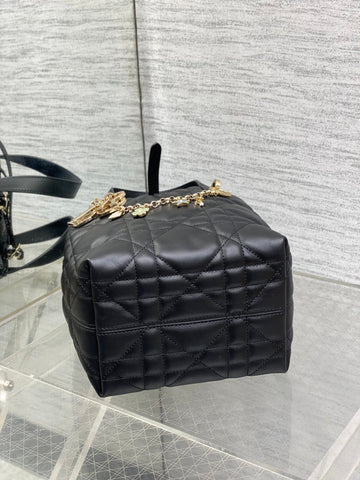 DIOR 25S TOUJOURS VERTICAL TOTE BAG 18 IN BLACK CALFSKIN WITH CHARM BRACELET STRAP