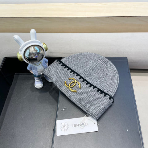 BEANIE HAT IN COAL GRAY WOOL 419780