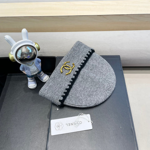 BEANIE HAT IN COAL GRAY WOOL 419780