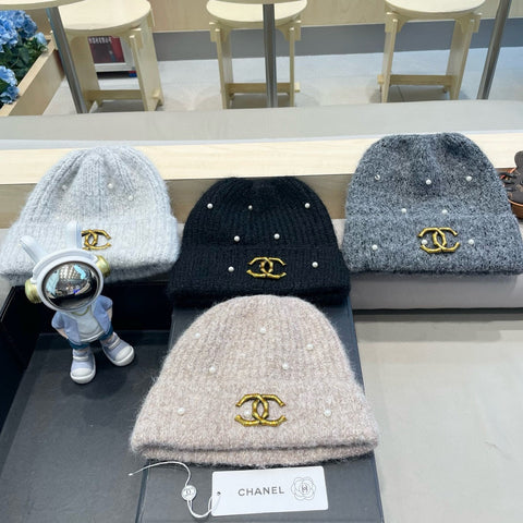 BEANIE HAT IN KHAKI BROWN WOOL 430084