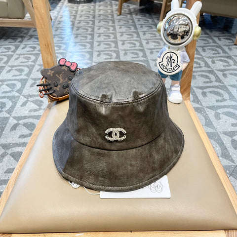 BUCKET HAT IN WOOD BROWN CALFSKIN 431731