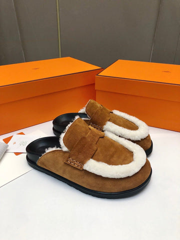 GO MULE IN BRONZE BROWN SUEDE ATTACH WHITE FLEECE