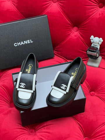 CC MOCCASIN LOAFER IN BLACK MIX WHITE LAMBSKIN