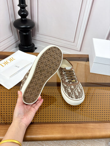 DIOR 26S LOW TOP SNEAKERS IN BROWN OBLIQUE CANVAS WITH RUBBER SOLE
