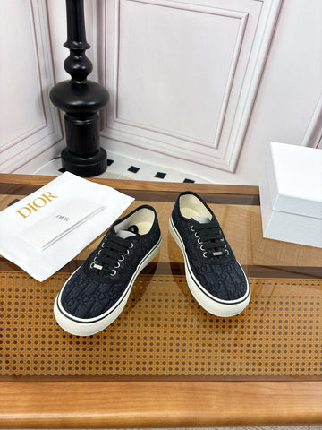 DIOR 26S LOW TOP SNEAKERS IN BLACK OBLIQUE CANVAS WITH RUBBER SOLE