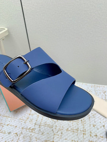 SANDALS IN CLASSIC BLUE CALFSKIN