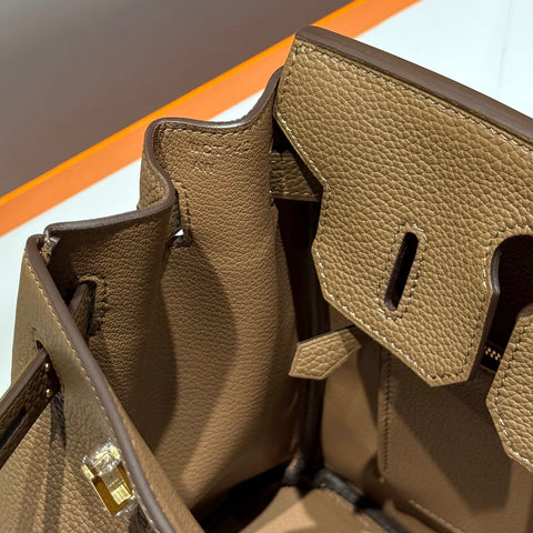 25S HERMES BIRKIN 30 IN COFFEE CALFSKIN GOLD HARDWARE