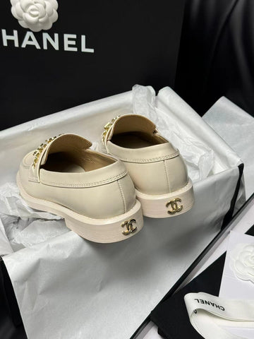 CC LOAFERS WHITE QUILTED CALFSKIN
