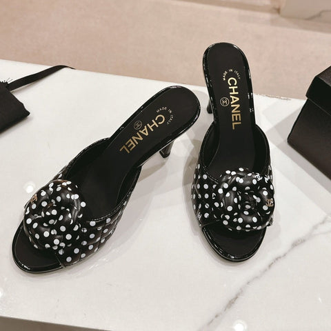 Double C New Camellia High Heel Black/White Caro