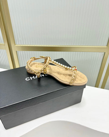 SANDALS PEARL CHAIN IN BEIGE CREAM COWHIDE