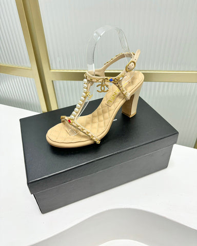 HIGH HEELS PEARL CHAIN IN BEIGE CREAM COWHIDE