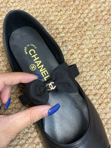 CHANEL 26S MARY JANE SLINGBACK FLATS IN BLACK CALFSKIN CAP TOE RIBBON STRAP