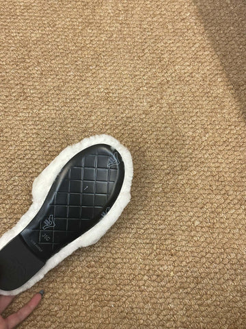 CHANEL 26S SLIDE SANDALS IN WHITE SHEARLING CC LOGO