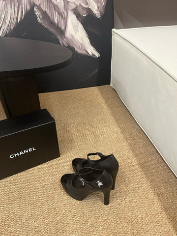 CHANEL 26S MARY JANE HEELS IN BLACK CALFSKIN CAP TOE