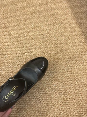 CHANEL 26S MARY JANE HEELS IN BLACK CALFSKIN CAP TOE