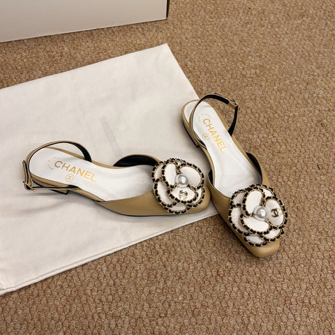 CHANEL 26S SLINGBACK FLATS IN BEIGE CALFSKIN CAMELLIA PEARL