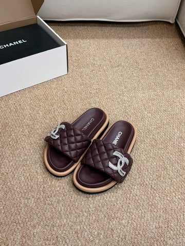 CHANEL 26S SLIDE SANDALS IN BURGUNDY RED QUILTED CALFSKIN SILVER HARDWARE