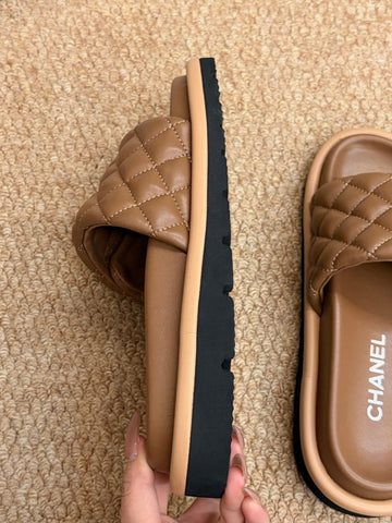 CHANEL 26S SLIDE SANDALS IN BROWN QUILTED CALFSKIN SILVER HARDWARE