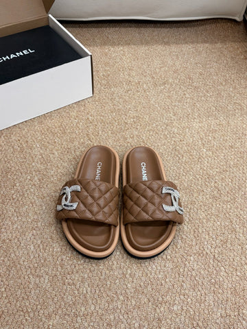 CHANEL 26S SLIDE SANDALS IN BROWN QUILTED CALFSKIN SILVER HARDWARE